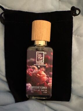 DUA Obsessive Flower